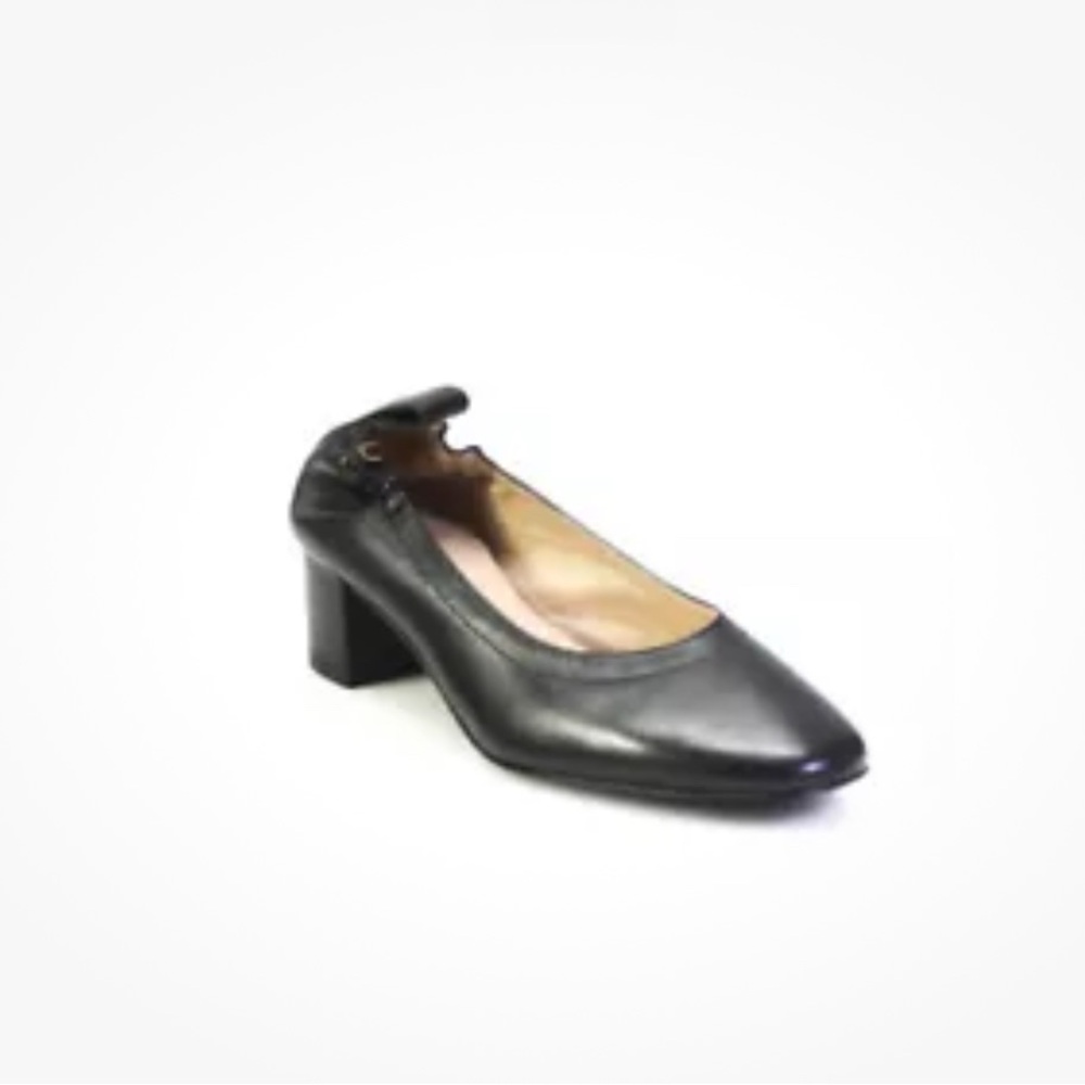 NWB Everlane Black Leather Heels